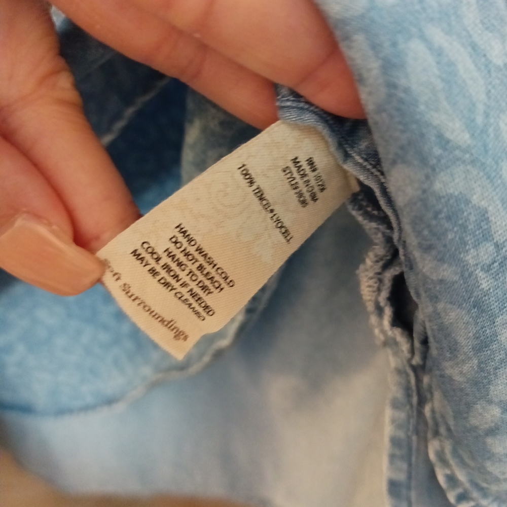 Soft Surroundings Chambray Flowy Layered Vneck Roll Tab Sleeve Blouse PXL - Picture 7 of 7